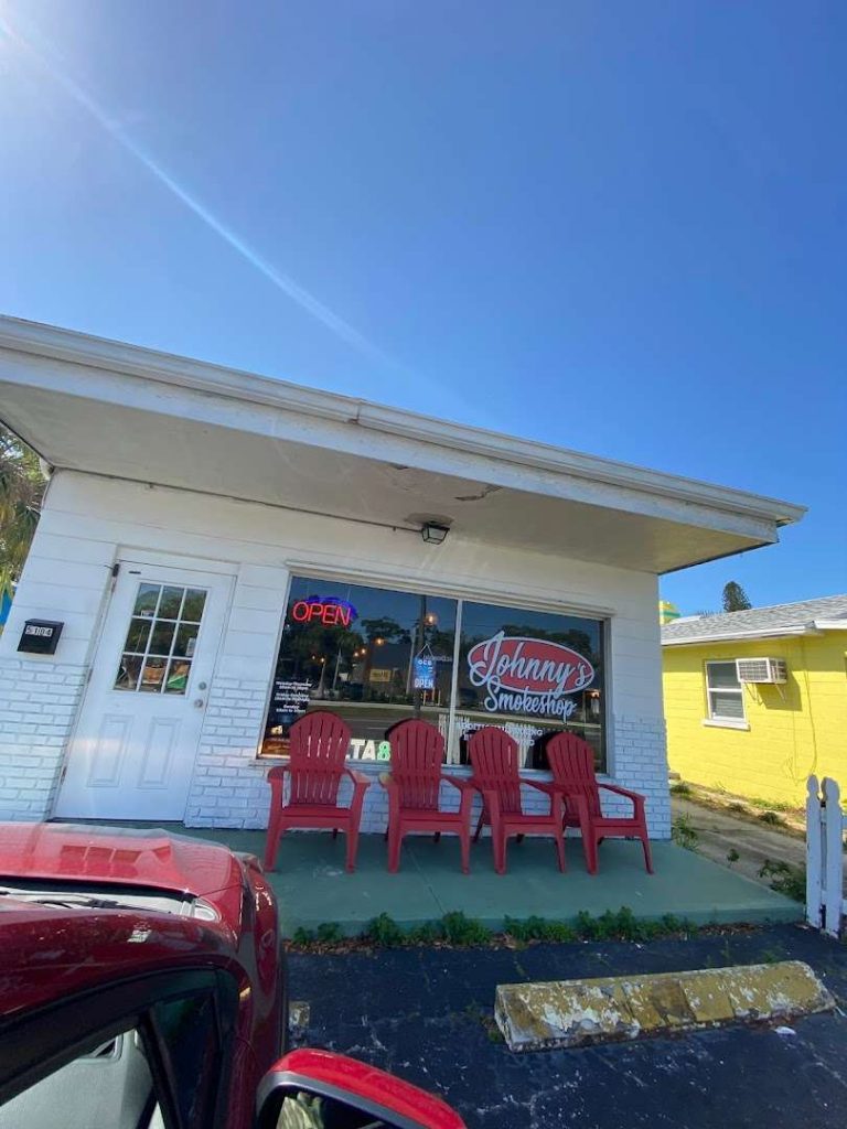 Johnny's Smokeshop & Kava Bar