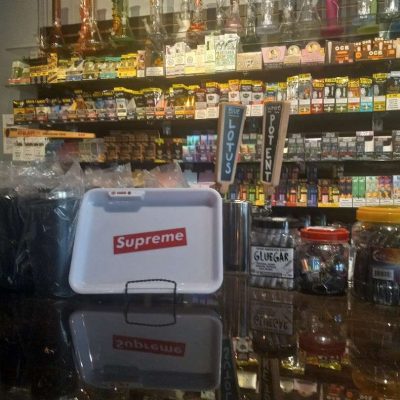 Johnnys-Smokeshop-Kava-Bar-St-Petersburg-Florida-3